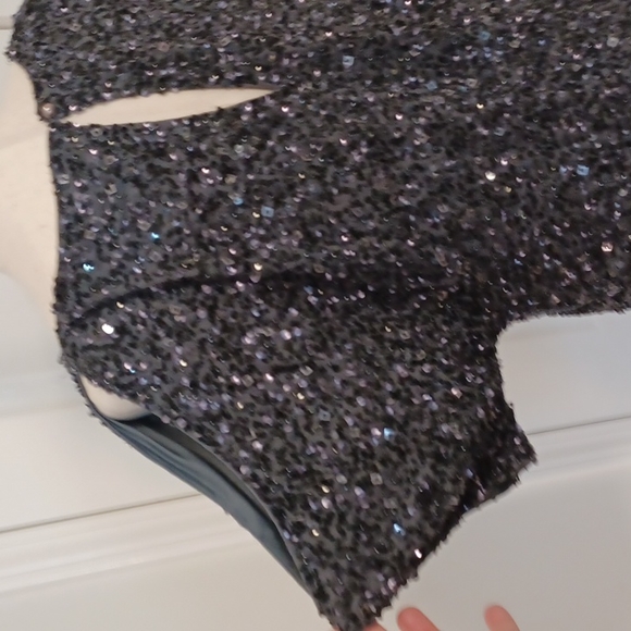 Aidan Mattox heavily beaded sequin dressy party cold shoulder blouse top silk - Picture 9 of 16